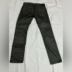 NWT Guess Slim Straight/ size: 30 by 32